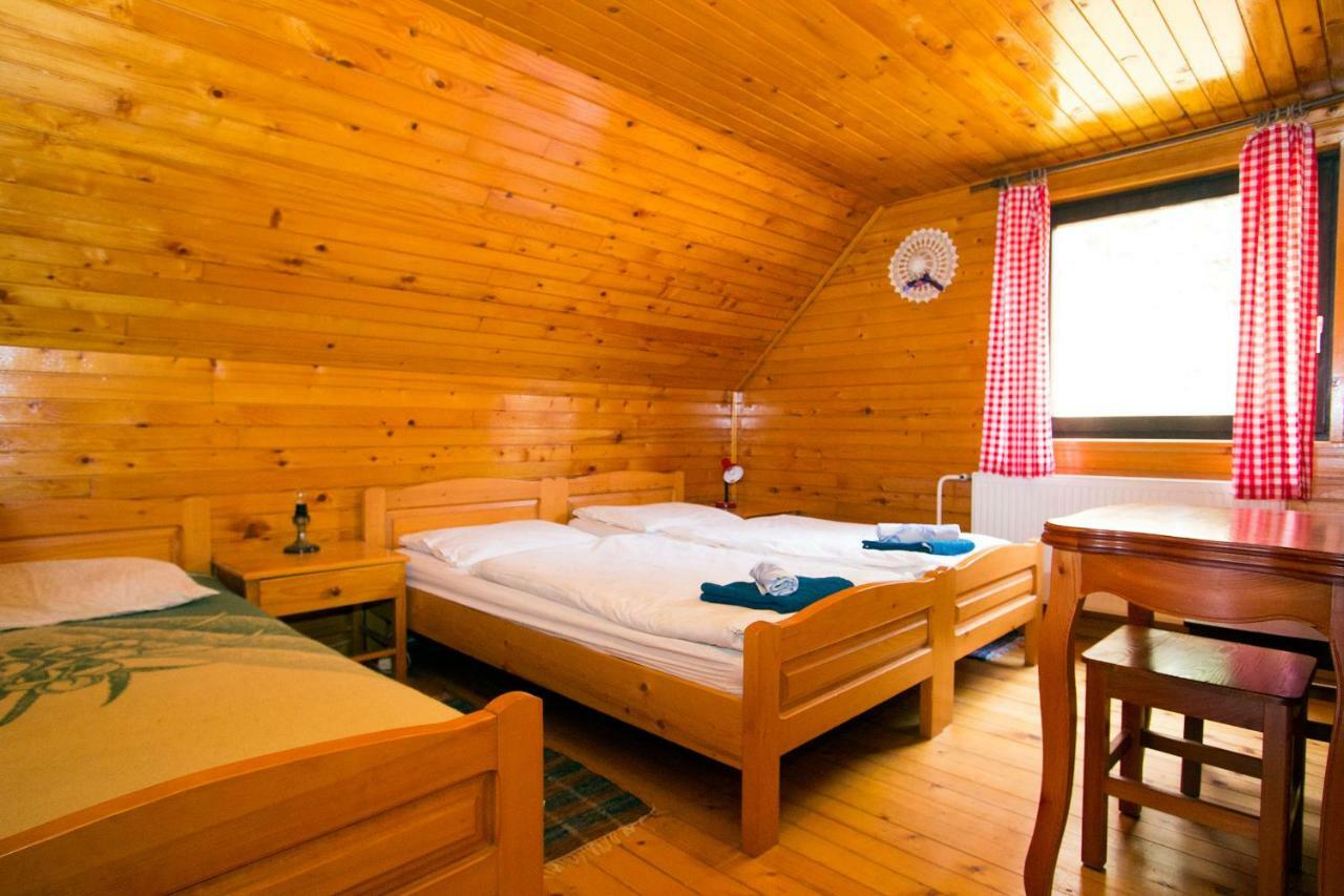 Villa Turisticna Kmetija Perk à Solčava Extérieur photo